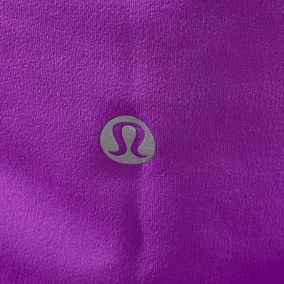 LuLuLemon NWOT, Align High Rise crop, 23", women's size 18, moonlight magenta. - Picture 3 of 9